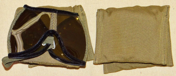 German WW II Wind & Sand Eye Shields with Case German WW II Wind & Sand Eye Shields with Case
