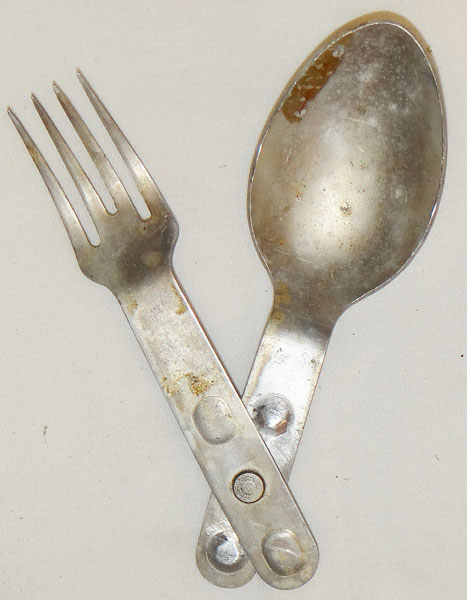 German WW II Folding Cutlery Set German WW II Folding Cutlery Set