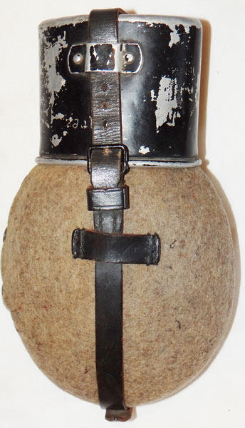 WW II German M31 Canteen