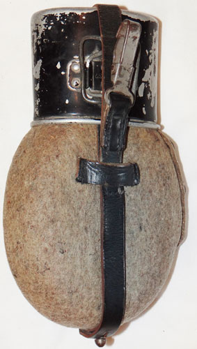 WW II German M31 Canteen