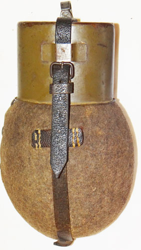 German WW II Early Leather Shovel Carrier