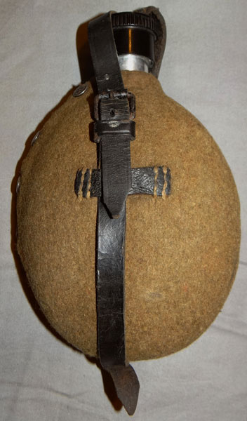 WW II German M31 Canteen