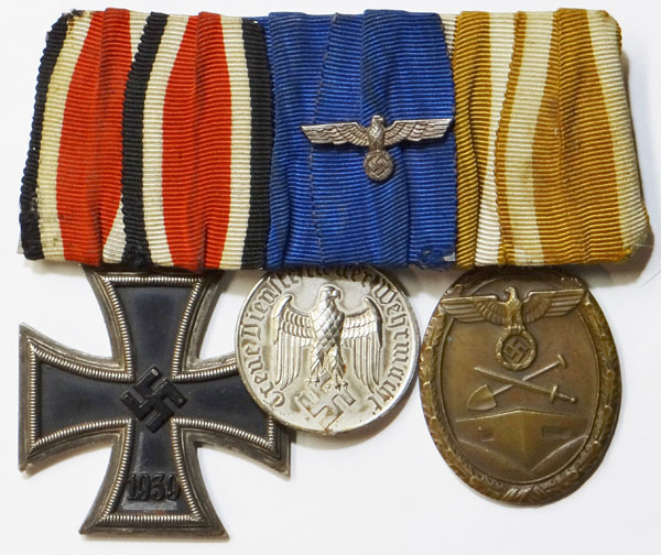 Army WW II Three Place Medal Bar Army WW II Three Place Medal Bar