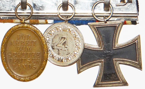 Army WW II Three Place Medal Bar