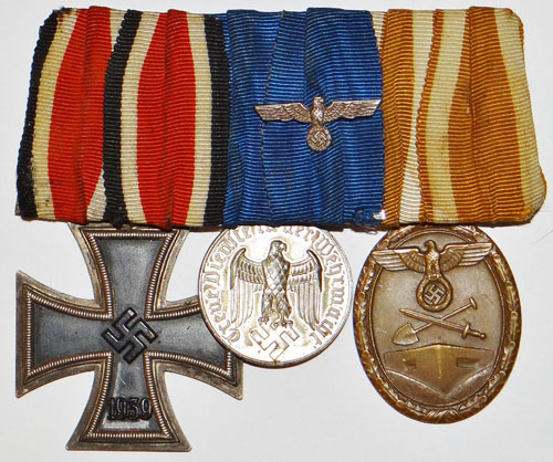 Army WW II Three Place Medal Bar