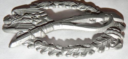 Unmarked SILVER Infantry Assault Badge