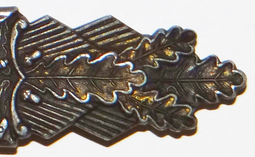 A.G.M.u.K Marked Bronze Close Combat Clasp