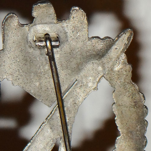 Unmarked SILVER Infantry Assault Badge
