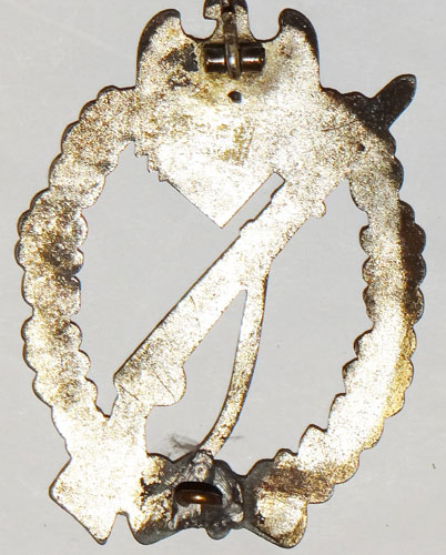Unmarked SILVER Infantry Assault Badge
