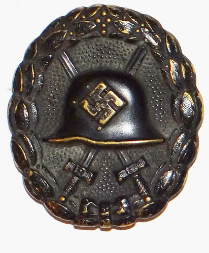 1st Pattern WW II Black Wound Badge