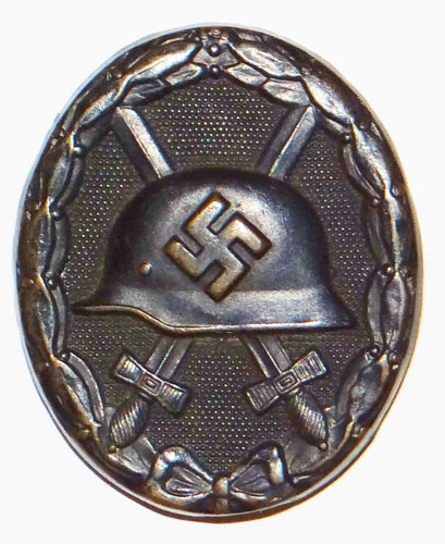 L/11 Marked Black WW II Wound Badge