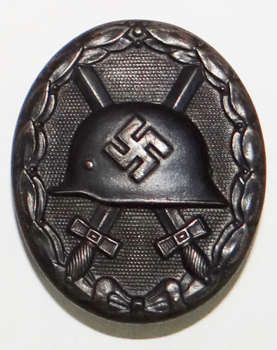 Maker "L/56" WW II Black Wound Badge