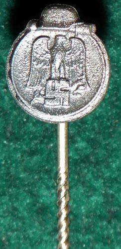 Miniature Russian Front Medal Stick Pin