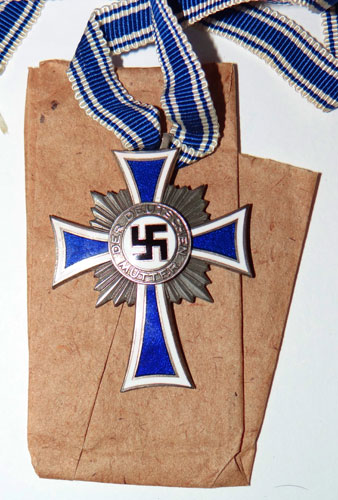 Silver Mothers Cross with Award Packet