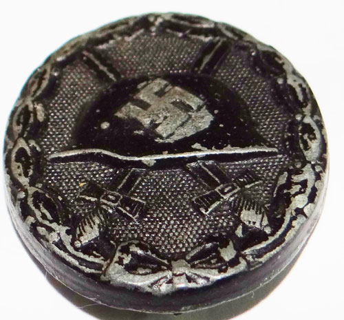Maker Marked WW II Black Wound Badge