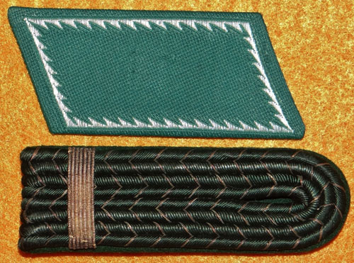 German Customs Official Collar Tab & Shoulder Board Set