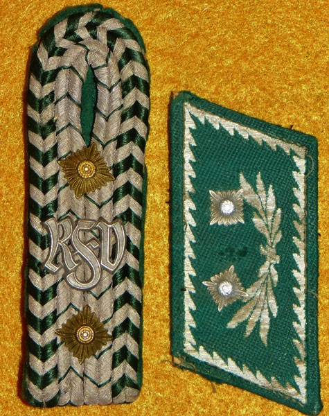 German Customs Official Collar Tab & Shoulder Board Set