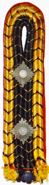 Reichsbahn Officials Shoulder Board for Pay Grades 13 thru 12 Reichsbahn Officials Shoulder Board for Pay Grades 13 thru 12