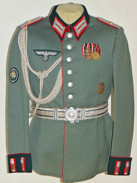 Army 112th Gebirgsjager Artillery Regt. 3rd Gebirsjager Div. Leutnant Dress Waffenrock Tunic