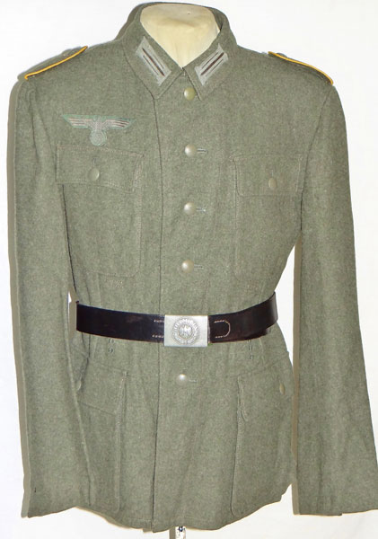 Luftwaffe Officials Tunic & Breeches with Rank of Oberleutnant