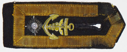 Kriegsmarine Feldwebel Shoulder Board with Administrative Career Insignia