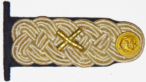 Kriegsmarine "Korvettenkapitan" Artillery Ordnance Shoulder Board