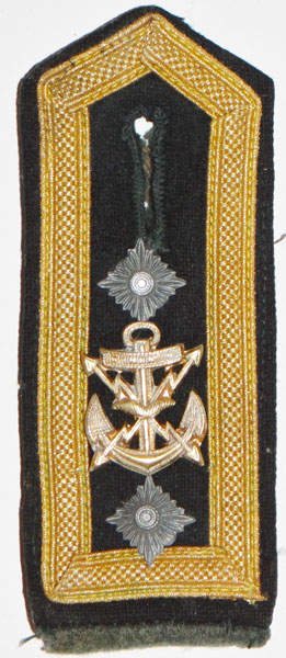 Kriegsmarine Coastal Artillery "Oberfeldwebel" Shoulder Board with Aircraft Warning Career Insignia