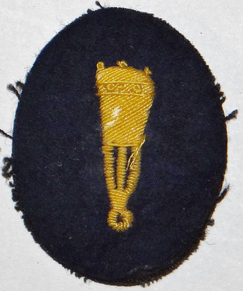 Officers Kriegsmarine Career Cuff Insignia for Defensive Ordnance Officers Kriegsmarine Career Cuff Insignia for Defensive Ordnance