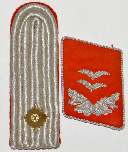 Luftwaffe Oberleutnant of Flak Troops Collar Tab & Shoulder Board Set
