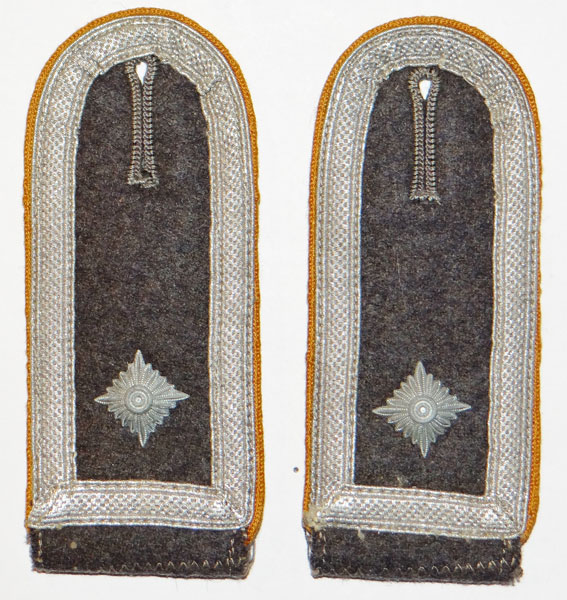 Luftwaffe Feldwebel of SIGNAL Troops Shoulder Boards