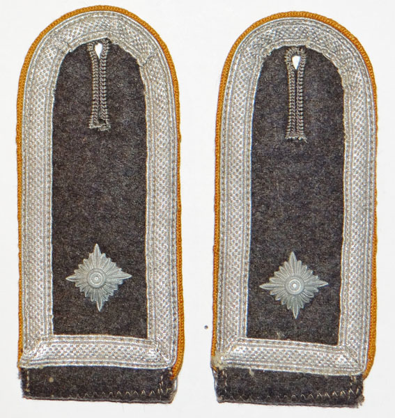 Luftwaffe Unteroffizier "HERMANN GORING" Troops Shoulder Boards