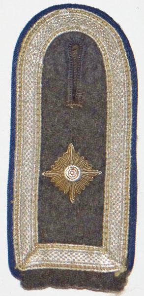 Luftwaffe Feldwebel of Medical Troops Shoulder Board