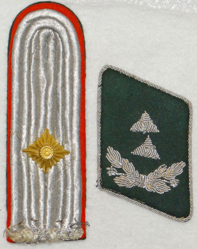 Luftwaffe Officials Oberleutnant Tab & Board Set