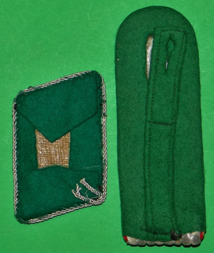 Luftwaffe Officials Oberleutnant Collar Tab & Shoulder Board Set