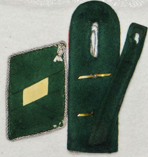 Luftwaffe Officials Hauptmann Tab & Board Set