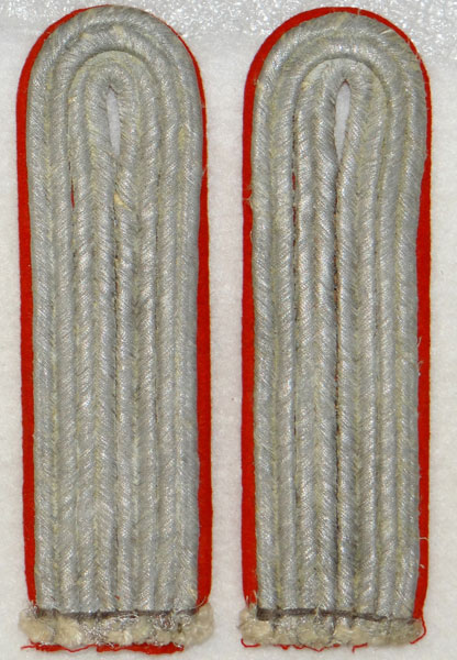 Luftwaffe Leutnant of Flak Troops Shoulder Boards