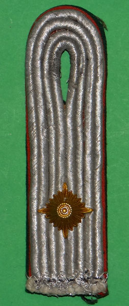 Luftwaffe Oberleutnant "Officials" Shoulder Board Luftwaffe Oberleutnant "Officials" Shoulder Board