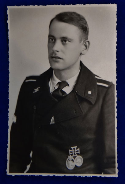WSS Panzer Unterscharfuhrer Photo