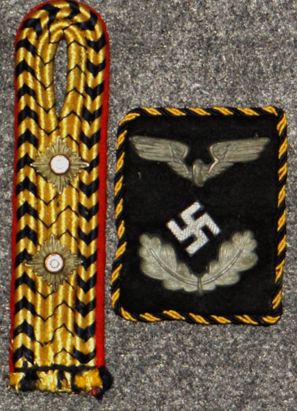 Reichsbahn Officials Collar Tab & Shoulder Board Set