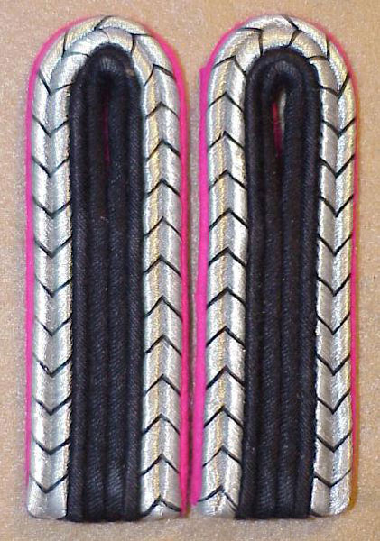 Feuerschutzpolizei & Feuerwher (Fire Service) Wachtmeister Shoulder Boards