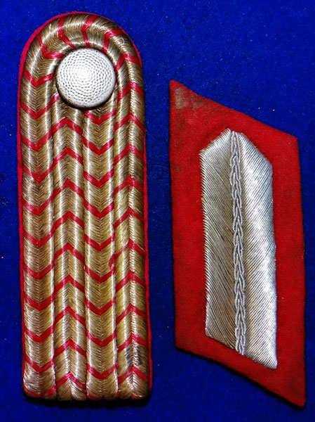 Werkeuerwehr "Factory Fire Service" Officers Collar Tab & Shoulder Board Set