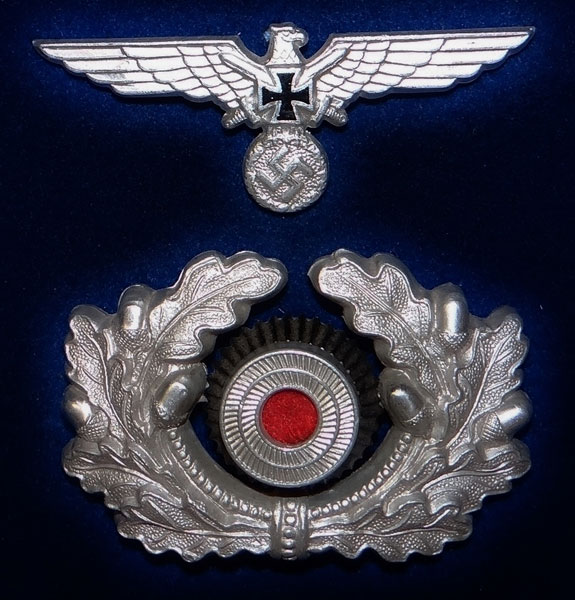 NS-Reichskriegerbund Visor Hat Insignia Set