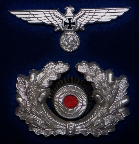NS-Reichskriegerbund Visor Hat Insignia Set