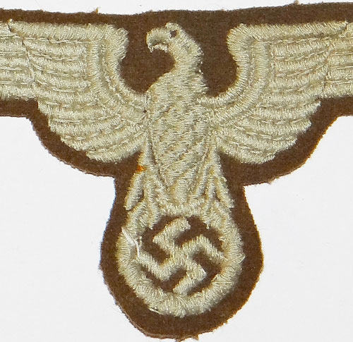 Eastern People Government Officials Breast / Sleeve Eagle