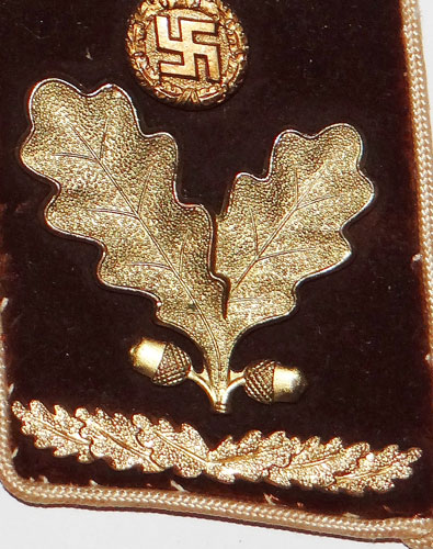 Kreisleitung Level 1939/45 Political Leader "Oberbereichsleiter" Collar Tab