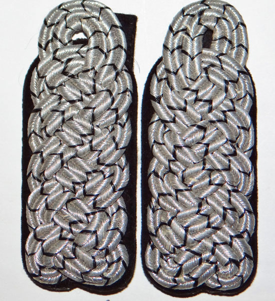 RAD Officer Shoulder Boards for Rank of Arbeitsfuhrer RAD Officer Shoulder Boards for Rank of Arbeitsfuhrer