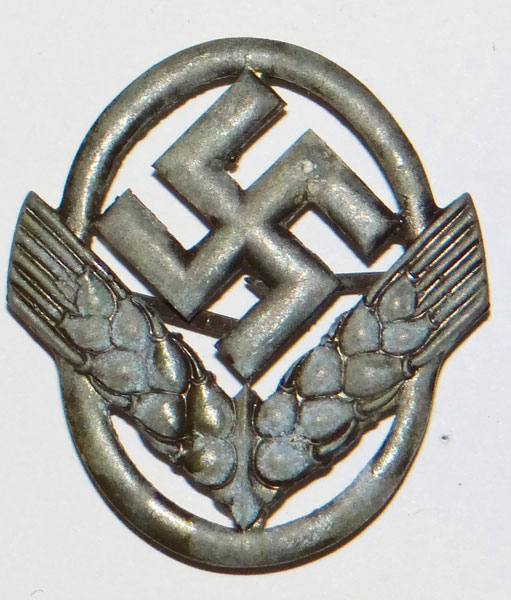 RADwj Women’s Cap Badge