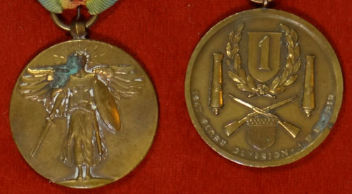 WW I "Victory" Medal with Six Bars & WW I 1st Div. 1917/18 Medal