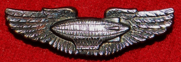 Early "Airship Pilot" 1-1/2 Inch Pin Back Wing