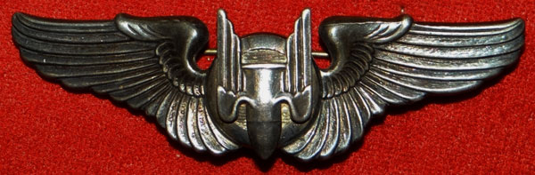 WW II "Aerial Gunner" 3 inch Pin Back Wing